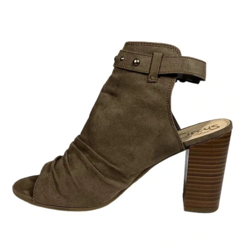 Circus By Sam Edelman | Peep Toe Taupe Ankle Bootie Chunky Heel Buckle Strap